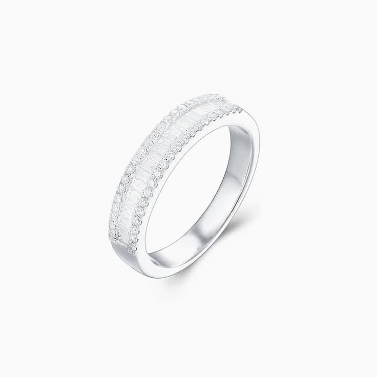 Baguette and Round Diamond in white gold