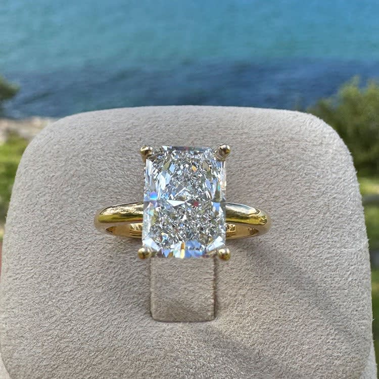 3 carat radiant set with internally flawless diamond
