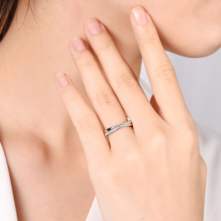 Cross Over Diamond Ring