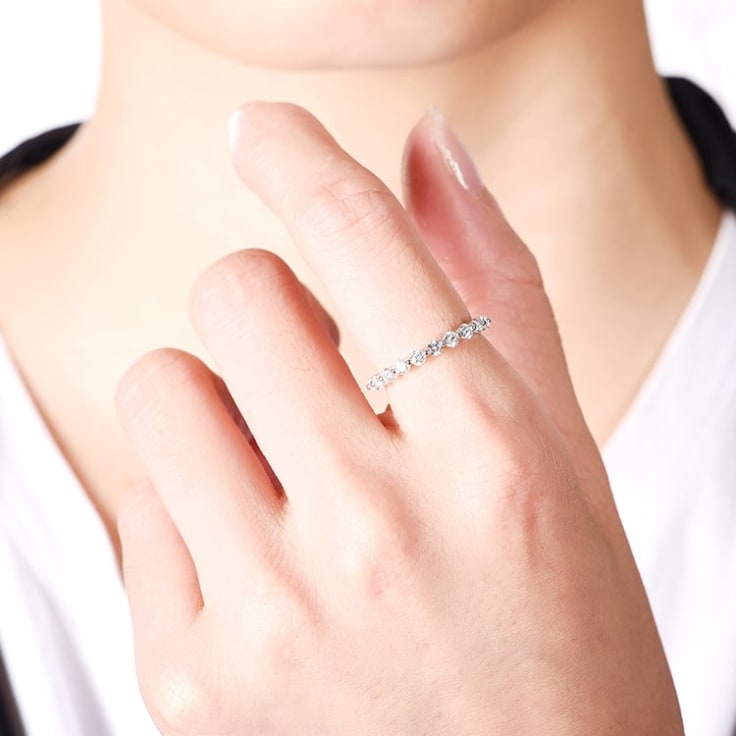 2 claw Diamond Wedding Band
