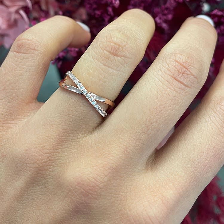 Crossover Ladies diamond ring 3145