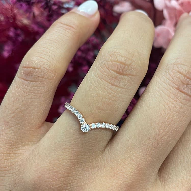 Curved Diamond wedding ring 3071