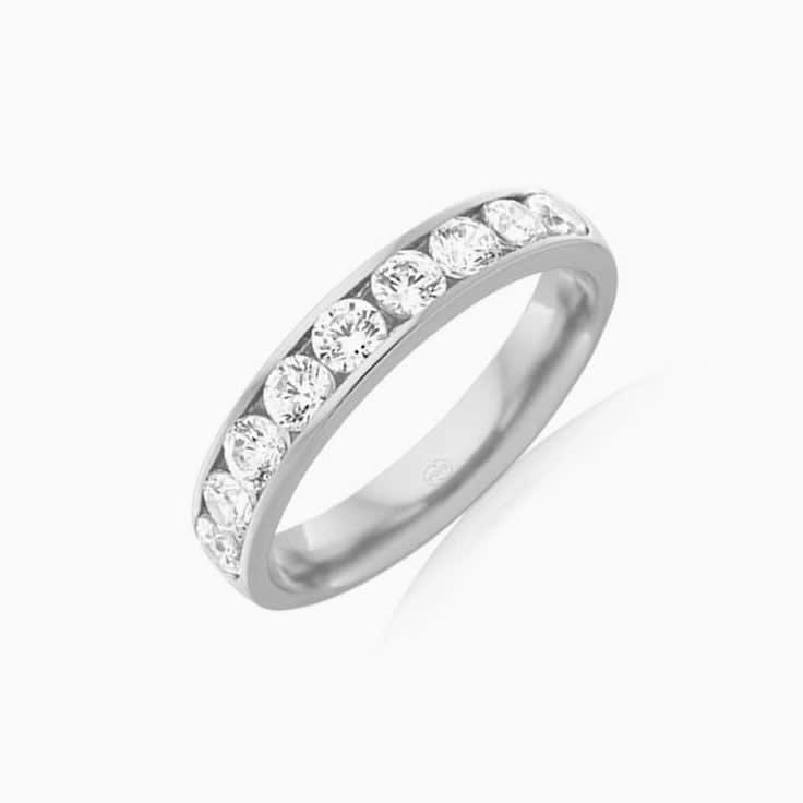 Round diamond Channel set ring HR4070