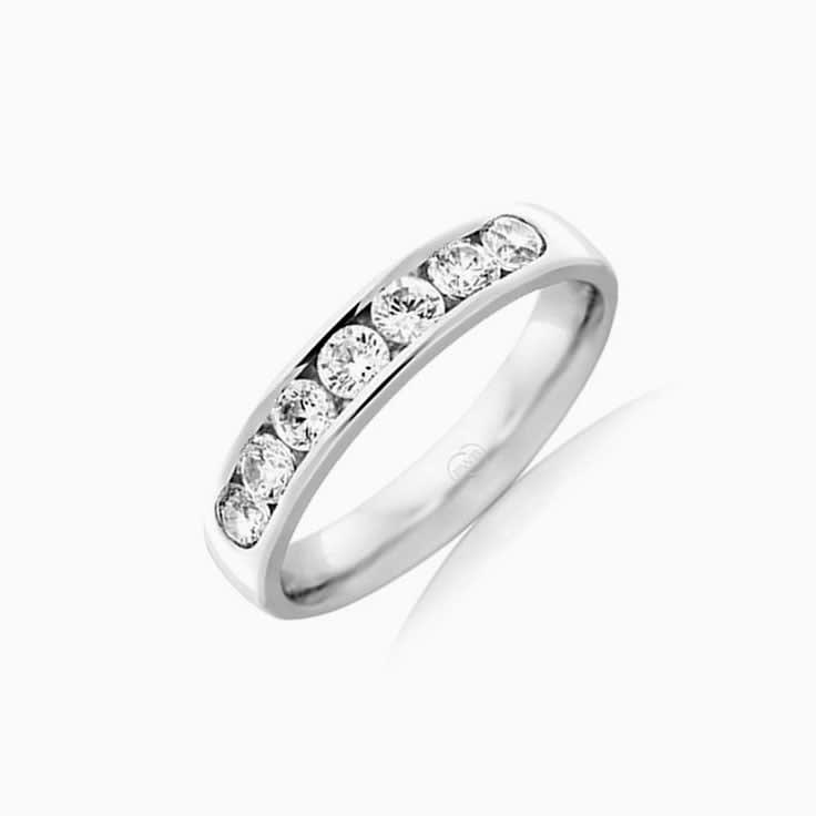 Channel set wedding ring HR4073