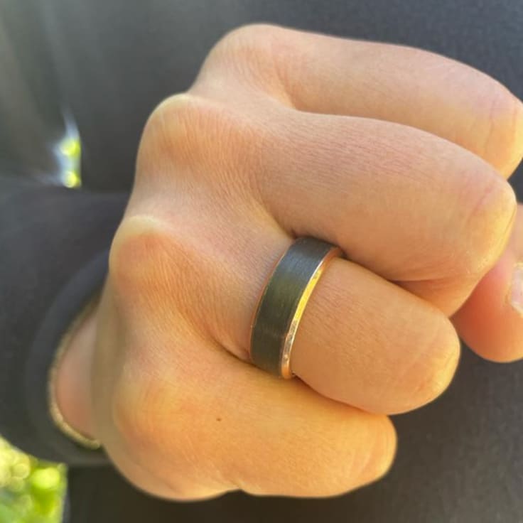 Centre Carbon Fibre Mens Ring 631B03