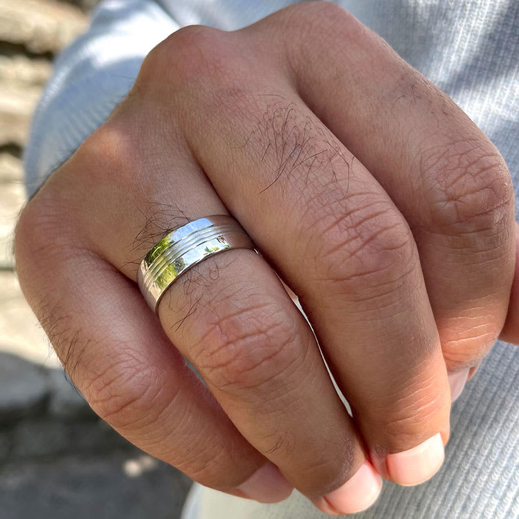 Grooved mens ring 3076