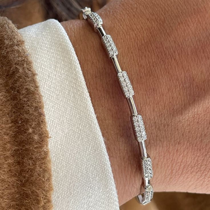 Diamond bar bangle